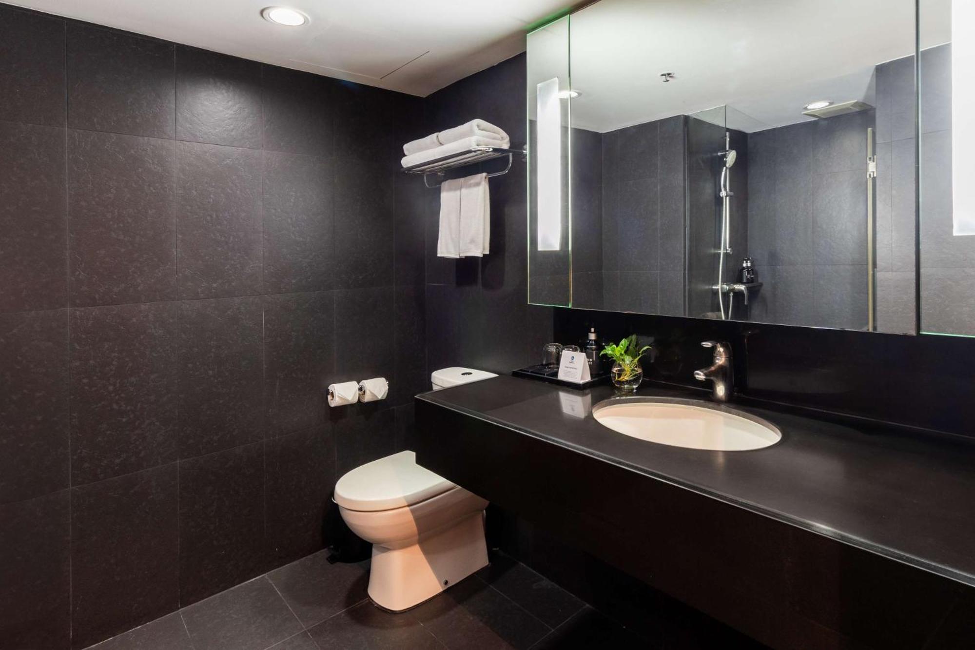 Best Western Plus @20 Sukhumvit Bangkok Exterior foto